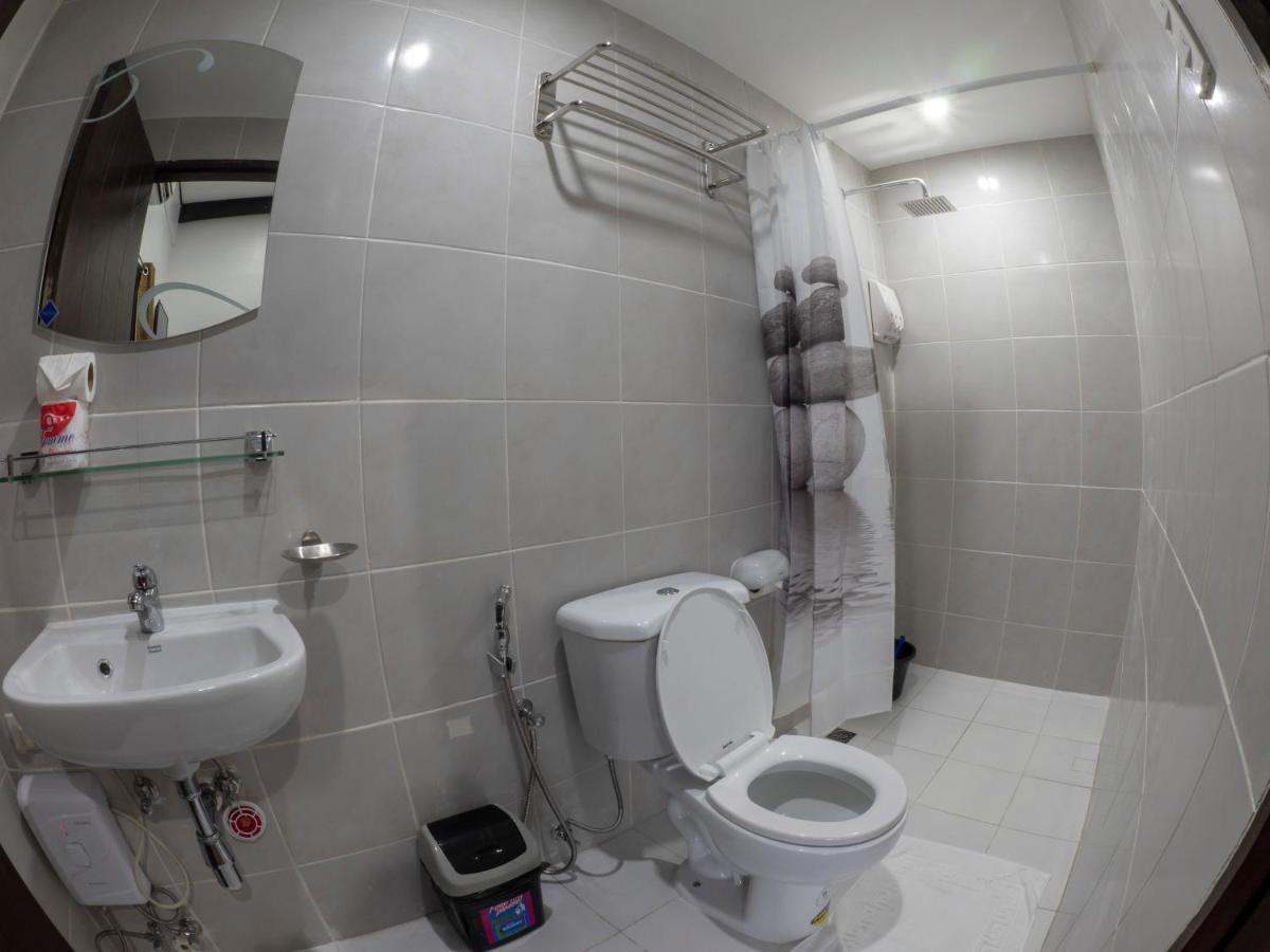 Blue Ribbon Dive Resort Мабини Екстериор снимка