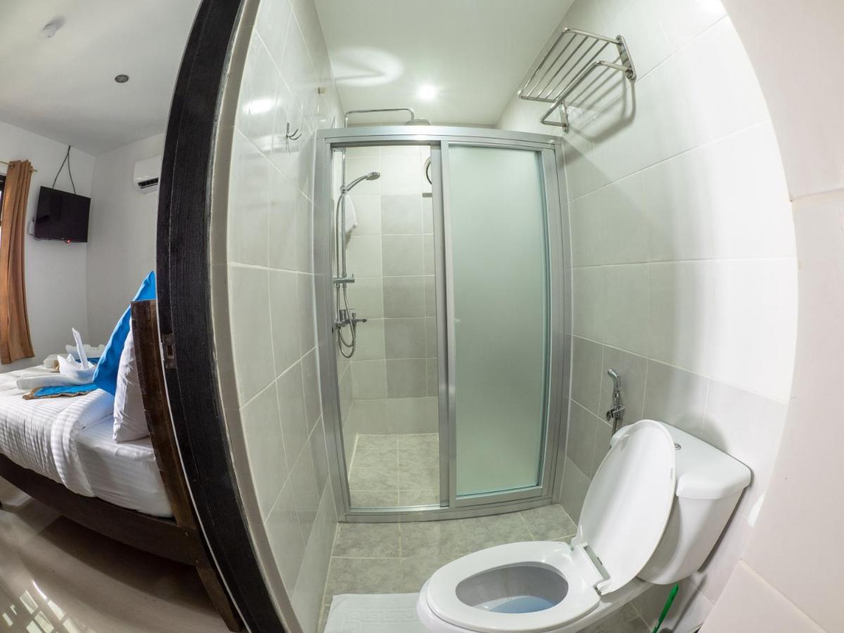 Blue Ribbon Dive Resort Мабини Екстериор снимка